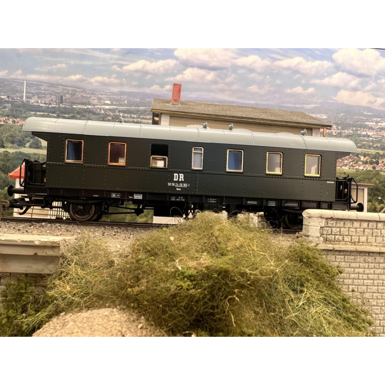 Roco 4 - Voiture voyageur 3e Cl - type BAAI - DR - H0