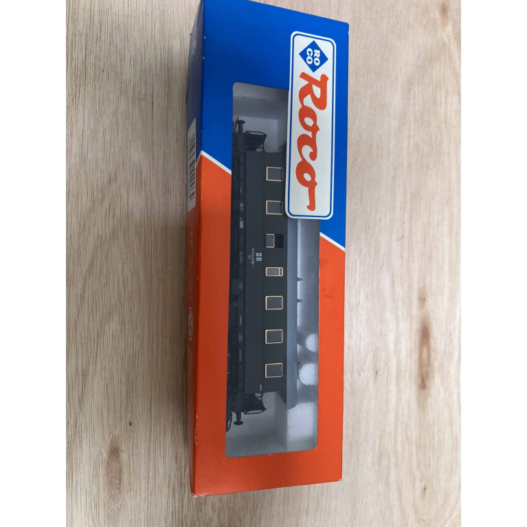 Roco 4 - Voiture voyageur 3e Cl - type BAAI - DR - H0