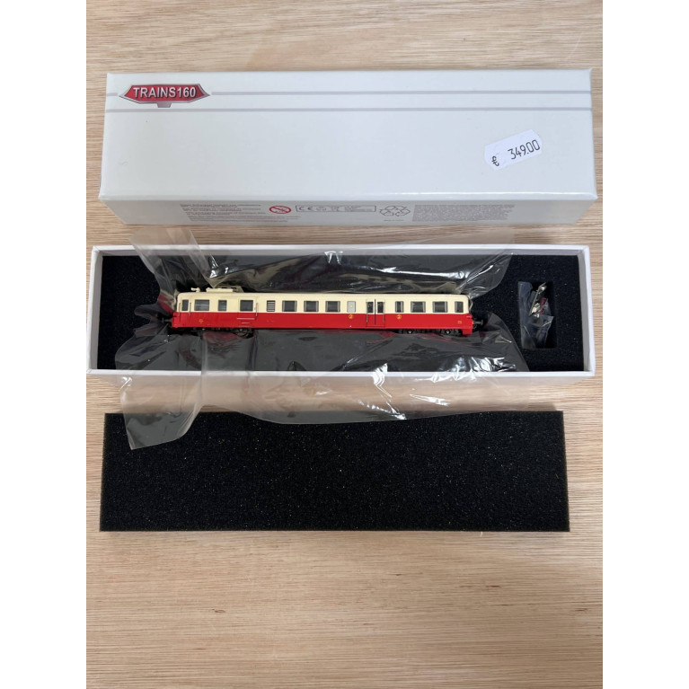 Trains160 - 16 066 S- Autorail diesel Picasso XBD4032 rouge/crème SNCF 2e Cl. Nevers- DCC sound -Ep. IV - N