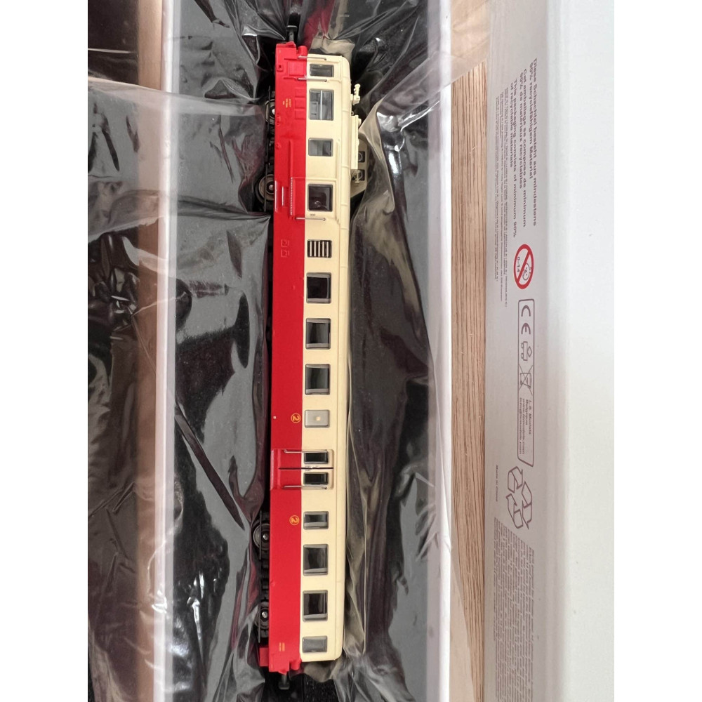 Trains160 - 16 066 S- Autorail diesel Picasso XBD4032 rouge/crème SNCF 2e Cl. Nevers- DCC sound -Ep. IV - N