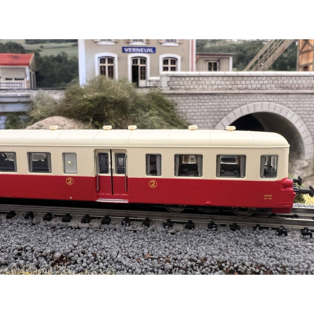 Trains160 - 16 065 S- Autorail diesel Picasso X3928 rouge/crème SNCF 2e Cl. Sotteville - DCC sound -Ep. IVa - N