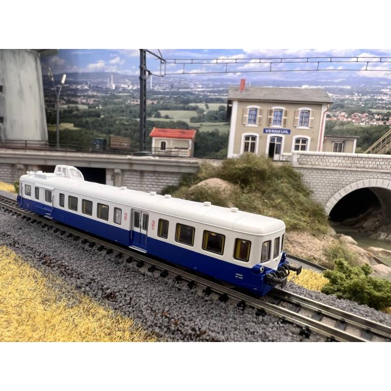 Trains160 - 16 068 - Autorail diesel Picasso XBD 93953 Bleu/blanc SNCF 2e Cl. Sotteville Ep. IVa - N