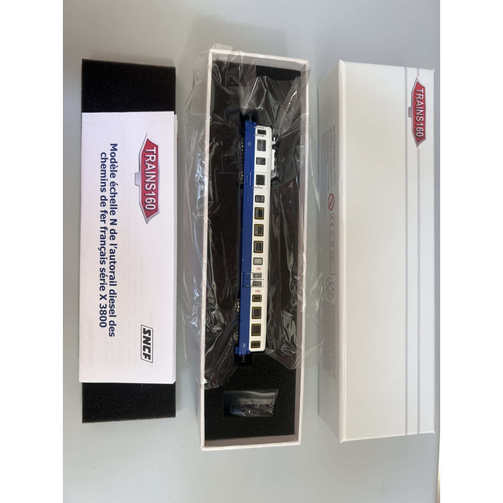 Trains160 - 16 068 - Autorail diesel Picasso XBD 93953 Bleu/blanc SNCF 2e Cl. Sotteville Ep. IVa - N