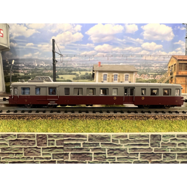 Trains160 16060 - X3860 Autorail Picasso rouge rubis/gris perle- Fives - 3ème classe - N - Ep III