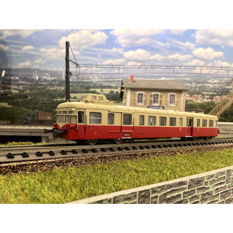 Trains160 16061 - X3922 Autorail Picasso rouge/crème- Nice - 1ère & 2ème classe - N - Ep III