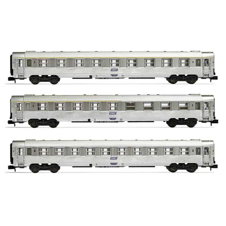 ARNOLD HN4338 SNCF coffret de 3 voitures DEV Inox, A9, A5r et B10, logo encadré bleu, ép IV