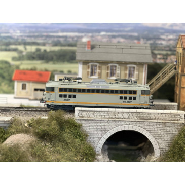 R37 Locomotive électrique BB8507 SNCF dépôt Les Aubrais 41067