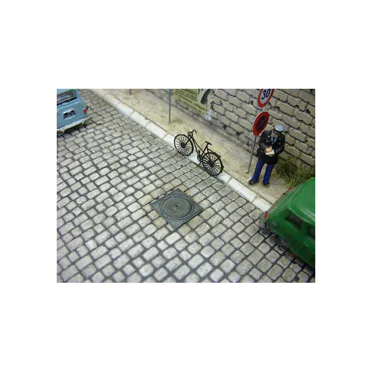 PN SUD MODELISME 87-2 Plaques d'égouts et échelles en laiton HO