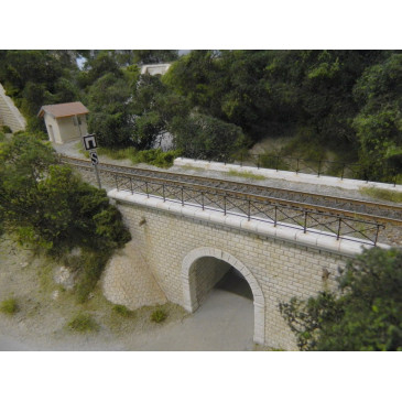 PN SUD MODELISME  87703 Rambarde en croisillons pour pont HO