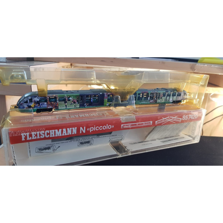 fleischmann N  857420 autorail BR42/VT48 analogique digitalisable