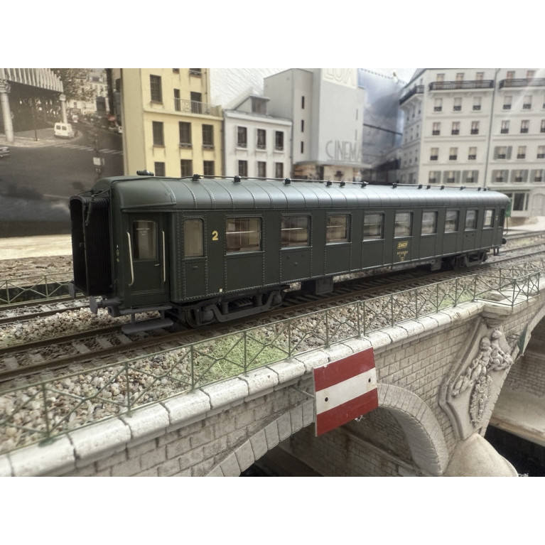 Models World MW 40 934 - Voiture OCEM RA B9, vert, châssis gris, marquage UIC, Ep IVa, H0