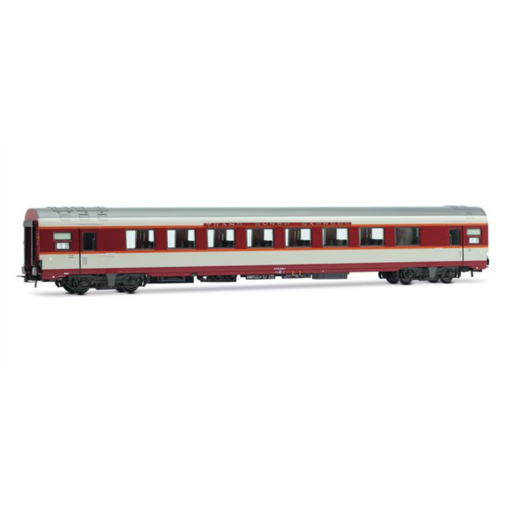 Jouef HJ4194 voiture supplémentaire Grand Confort A8tu pour TEE « Le Kléber », ép. IV, H0