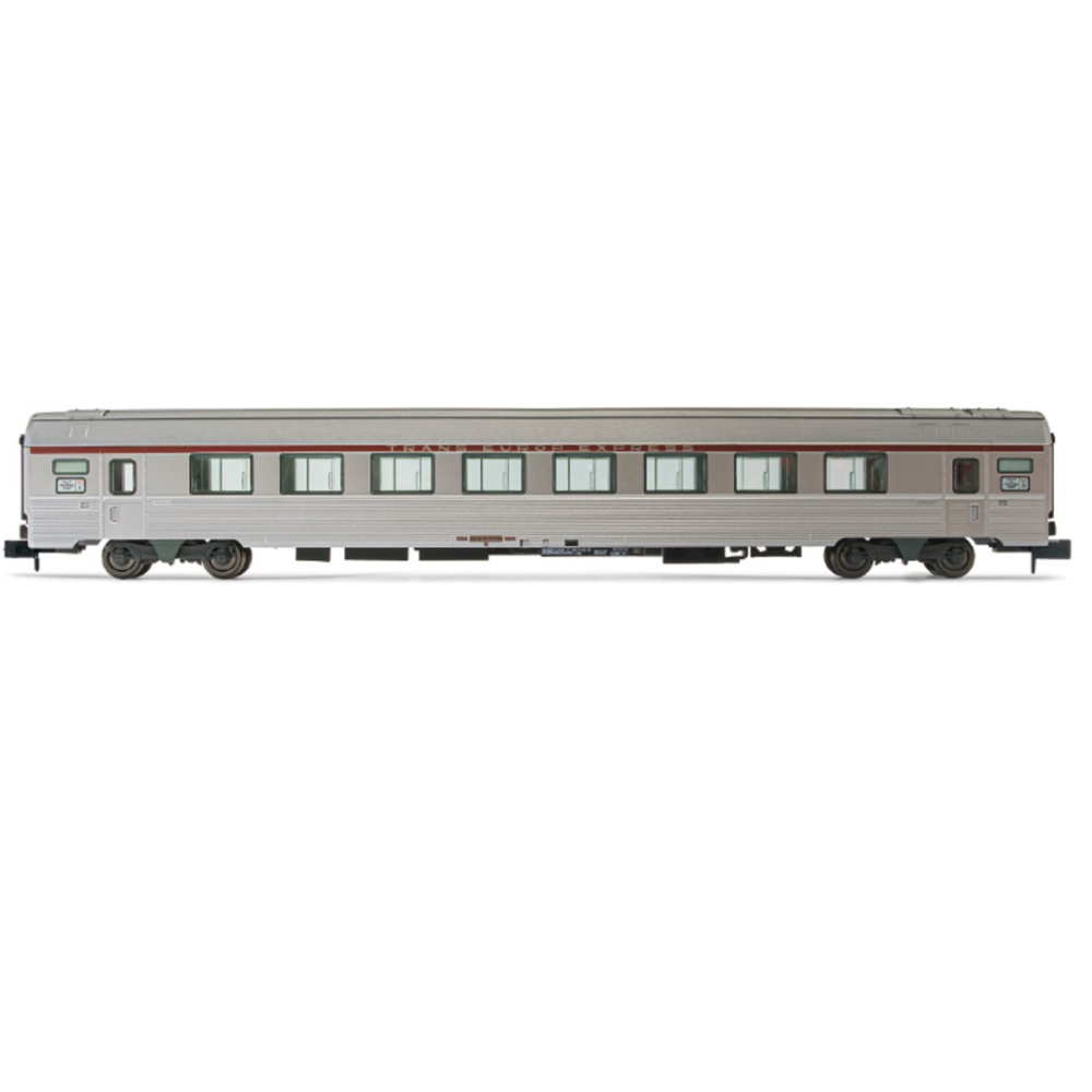 Arnold HN4445 Voiture voyageurs TEE de la SNCF, époque IV, N
