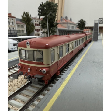 LS Models 10 039 Autorail EAD X4687 + XR8684, Lyon-Vaise, Sncf, analogique, Ep. IV, H0