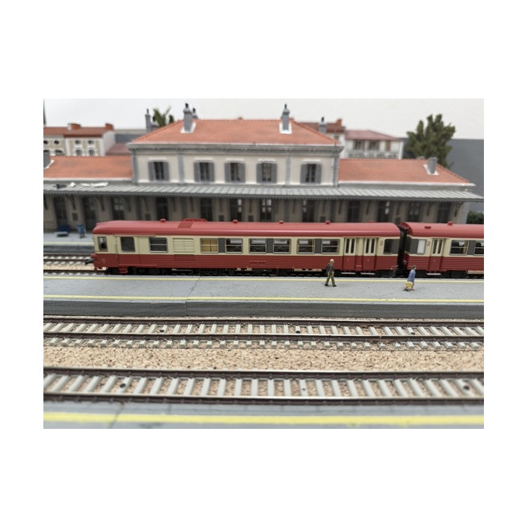 LS Models 10 039 Autorail EAD X4687 + XR8684, Lyon-Vaise, Sncf, analogique, Ep. IV, H0