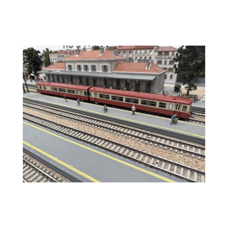 LS Models 10 039 Autorail EAD X4687 + XR8684, Lyon-Vaise, Sncf, analogique, Ep. IV, H0