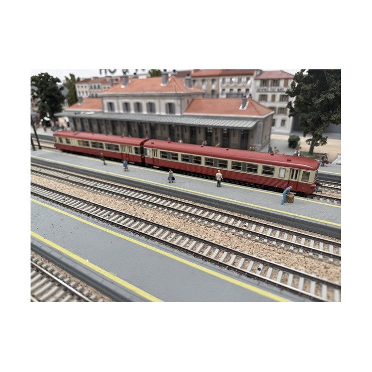 LS Models 10 039 Autorail EAD X4687 + XR8684, Lyon-Vaise, Sncf, analogique, Ep. IV, H0