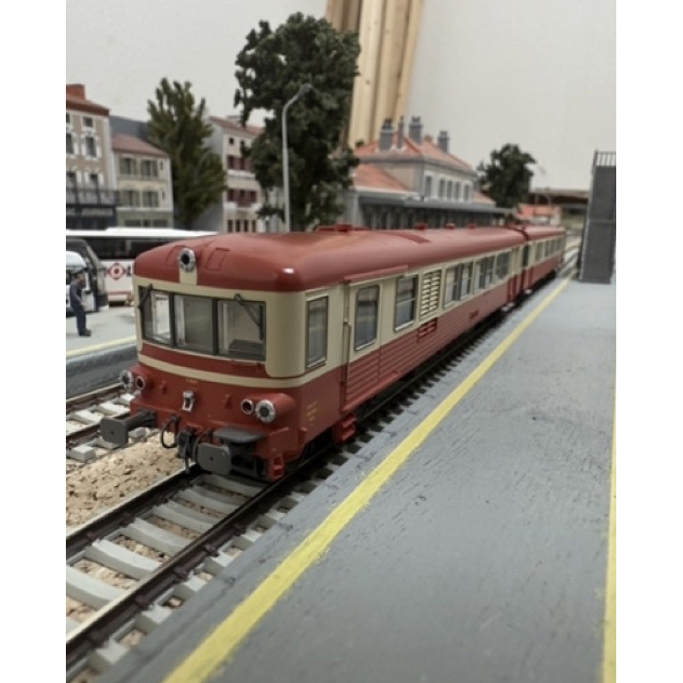 LS Models 10 039 Autorail EAD X4687 + XR8684, Lyon-Vaise, Sncf, analogique, Ep. IV, H0