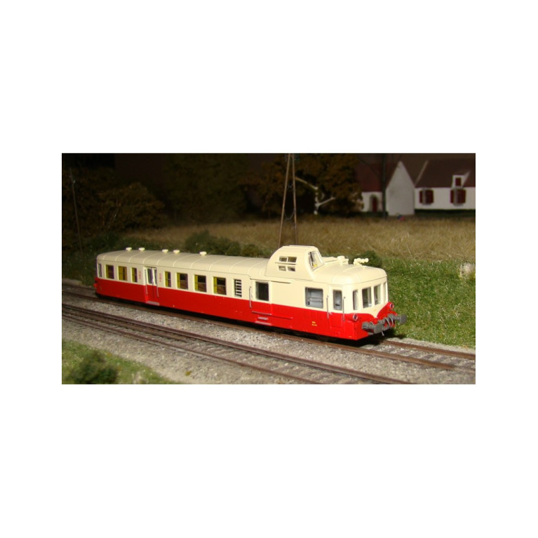 TRAINS160 16066 Autorail PICASSO XBD 4032 SNCF 2ème classe époque IV