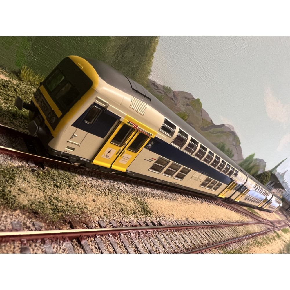 ViTrains 1124L Set de 3 voitures voyageurs VB2N SNCF, livré fuscia Nord Pas de Calais, Logo casquette, avec éclairage - H0