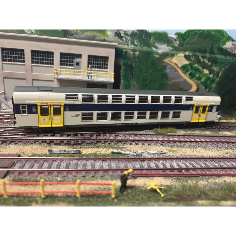 Vitrains 3215 voiture 2ème classe  livrée Nord-Pas-de-Calais, H0