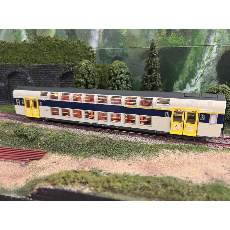 Vitrains 3214L voiture 2ème classe  livrée Nord-Pas-de-Calais, H0