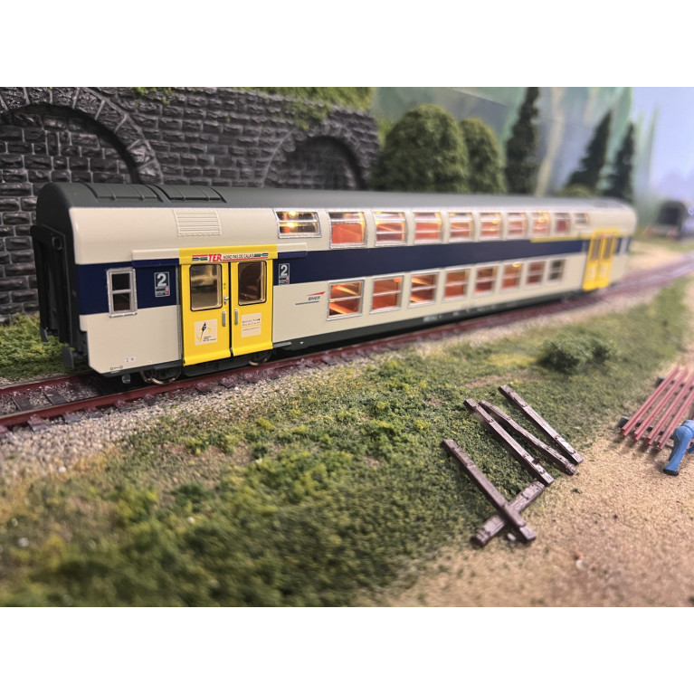 Vitrains 3214L voiture 2ème classe  livrée Nord-Pas-de-Calais, H0