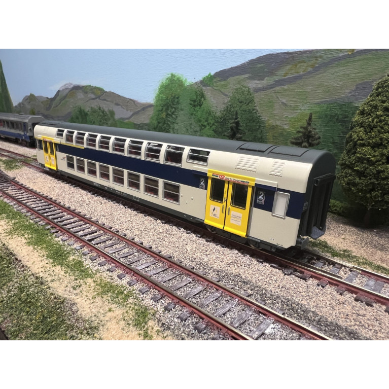 Vitrains 3214 voiture 1ère et 2ème classe  livrée Nord-Pas-de-Calais, H0