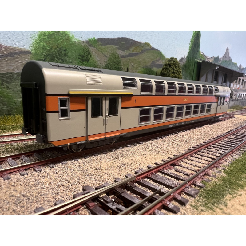 Vitrains 3159 voiture 1ère et 2ème classe logo SNCF encadré jaune, H0