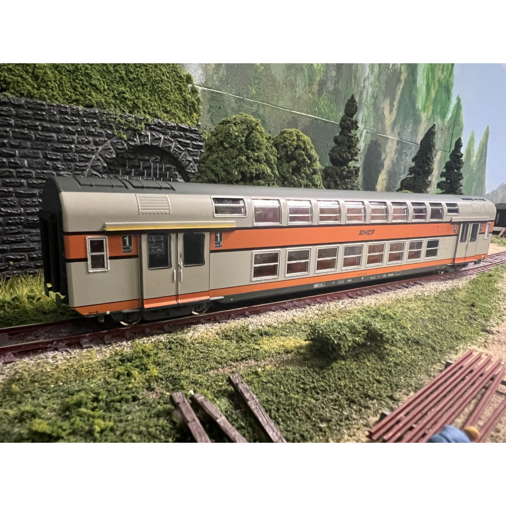 Vitrains 3161 voiture 1ère et 2ème classe logo SNCF encadré gris, H0