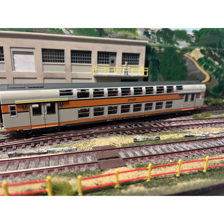 Vitrains 3161 voiture 1ère et 2ème classe logo SNCF encadré gris, H0