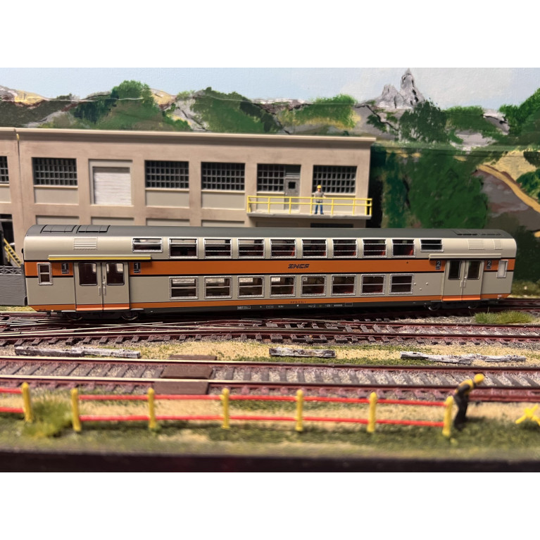 Vitrains 3161 voiture 1ère et 2ème classe logo SNCF encadré gris, H0