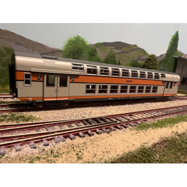 Vitrains 3162 voiture 2ème classe logo SNCF encadré gris, H0