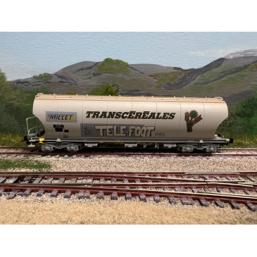 JOUEF HJ6282 Wagon -trémie à 4 essieux "millet" graffiti télé-foot, Ep. IV, H0