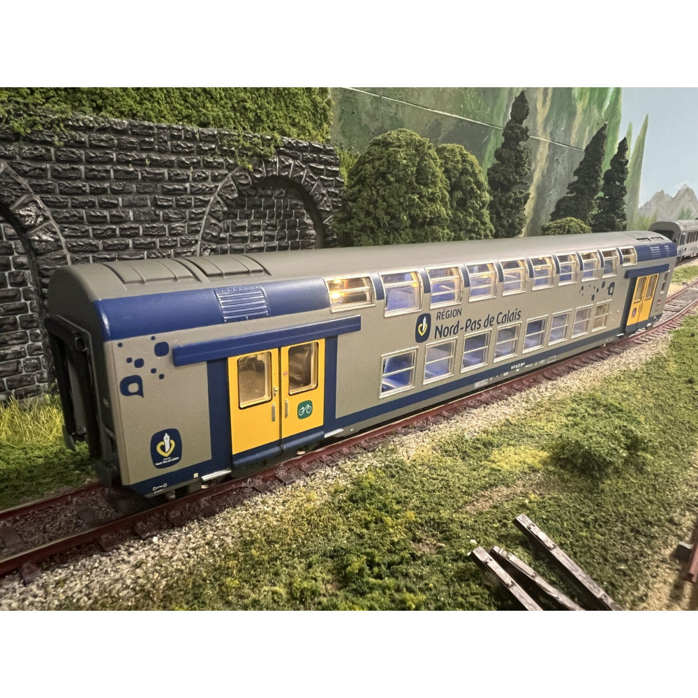 Vitrains 3167L voiture 2ème classe  livrée Nord-Pas-de-Calais, H0