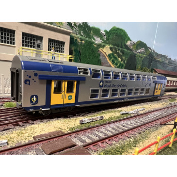 Vitrains 3167 voiture 2ème classe  livrée Nord-Pas-de-Calais, H0